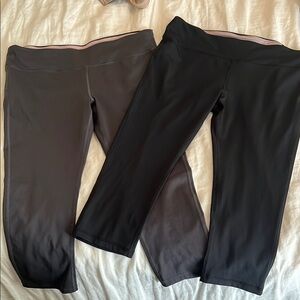 Bundle of 2 Marika sport Capri leggings